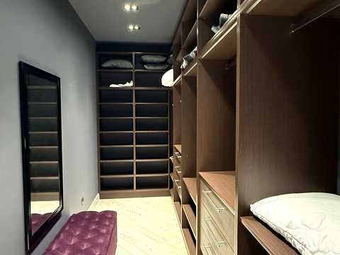 квартира за адресою Степана Бандери вул., (Будинок)