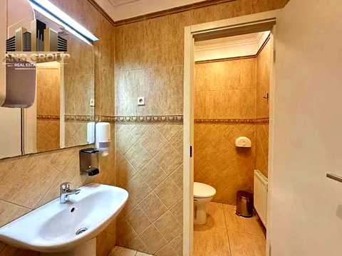 комерційна за адресою Михайлівська вул., 6