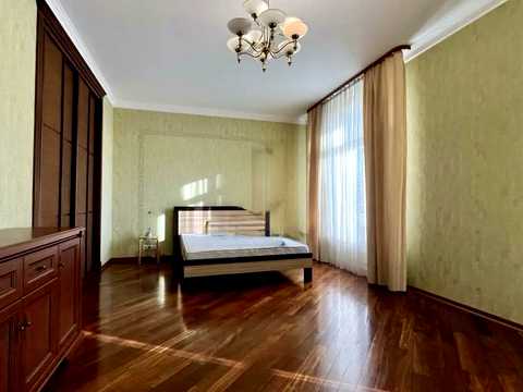 квартира по адресу Круглоуниверситетская ул., 3-5