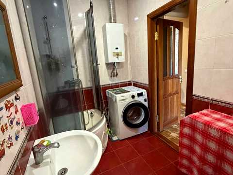 квартира за адресою Івана Мазепи вул. (Щорса), 4