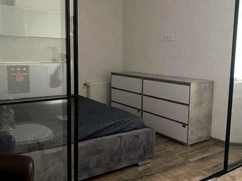 квартира за адресою Осіння вул., 33