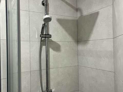 квартира за адресою Осіння вул., 33