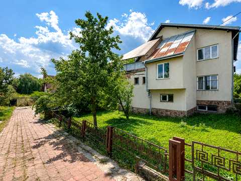 будинок за адресою с. Звенигород, За Хмільником