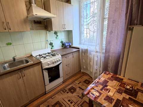 квартира по адресу Космонавтів ул., 1