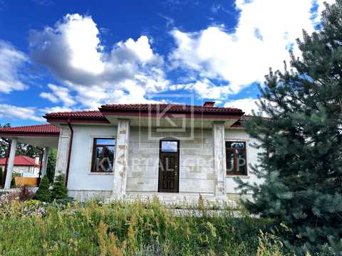 будинок за адресою Пилипа Орлика вул., 8
