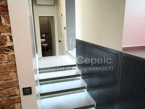 комерційна за адресою Лютеранська вул., 7/10