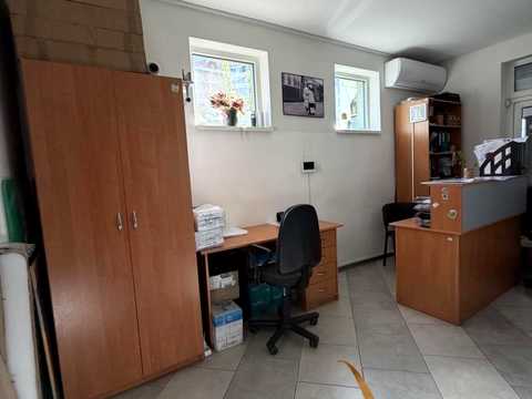 комерційна за адресою Чигиринська вул., 38