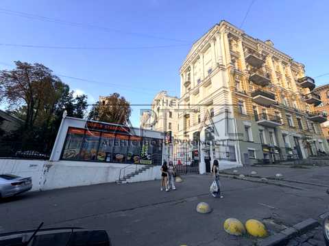 коммерческая по адресу Лютеранская ул., 7/10
