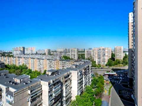 комерційна за адресою Микільсько-Слобідська вул., 2-Б