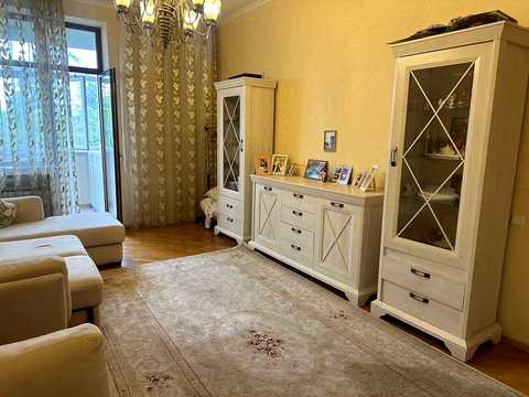 квартира по адресу Дмитрия Яворницкого просп. (Карла Маркса), 34