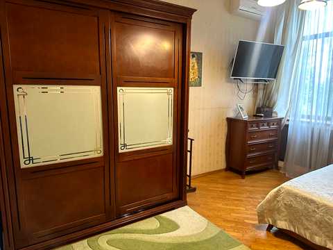 квартира по адресу Дмитрия Яворницкого просп. (Карла Маркса), 34