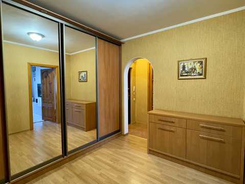 квартира за адресою Льотна вул. (Червоногвардійська), 43