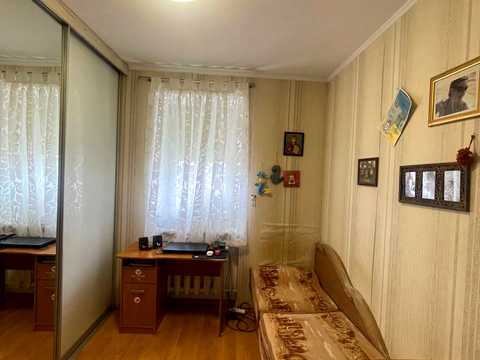 квартира за адресою Зарічанська вул., 52/2
