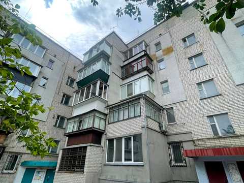 квартира за адресою Зарічанська вул., 52/2