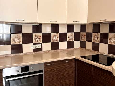 квартира по адресу Средняя ул. (Середня), 24 к1