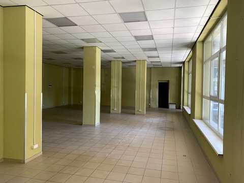 комерційна за адресою Гнатюка вул., 4