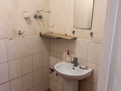 комерційна за адресою Литовський просп. (Мінський), 4