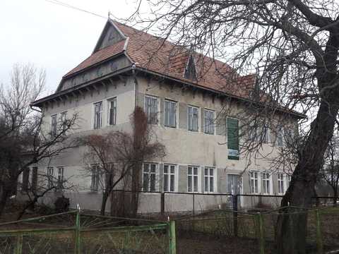 комерційна за адресою Грушевського вул., 52