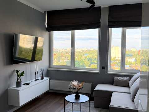 квартира за адресою Юнацька вул., 4