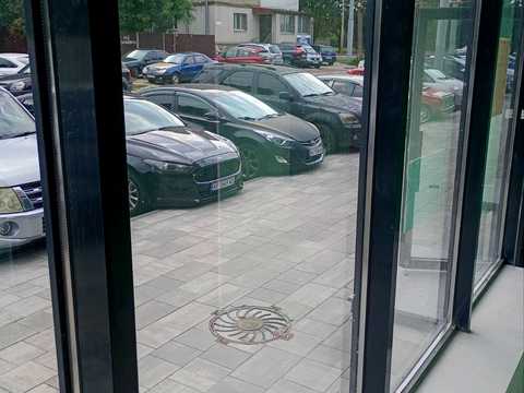 коммерческая по адресу Михаила Грушевского ул. (Карла Лібкнехта), 85