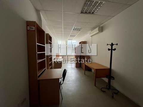 комерційна за адресою Івана Дзюби вул. (Сім'ї Сосніних), 3