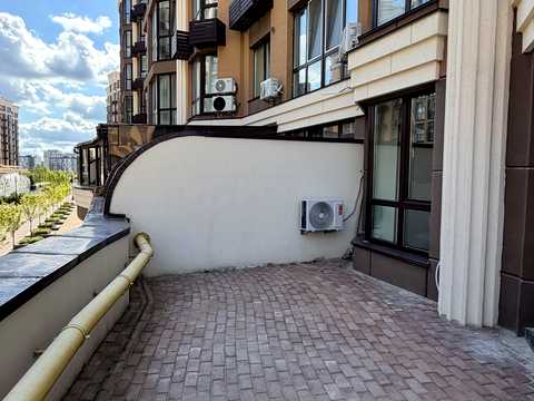 квартира за адресою Радісна вул., 4