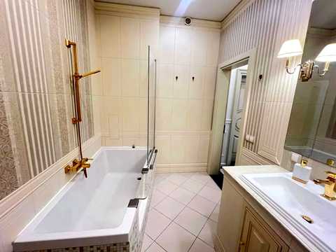 квартира по адресу Василия Тютюнника ул. (Анрі Барбюса), 37/1
