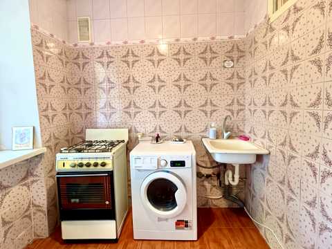 квартира за адресою Героїв Крут вул. (Валентини Терешкової), 4