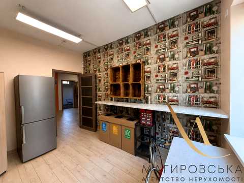 коммерческая по адресу Зоряная ул., 12