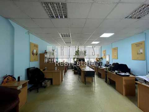 комерційна за адресою Івана Дзюби вул. (Сім'ї Сосніних), 3