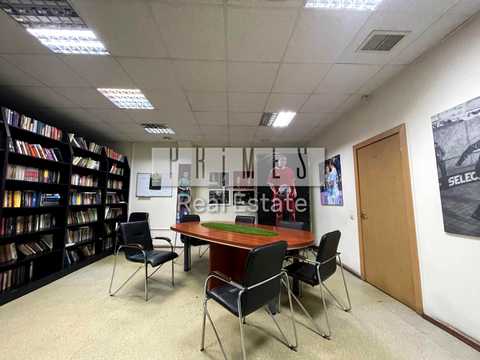 комерційна за адресою Івана Дзюби вул. (Сім'ї Сосніних), 3