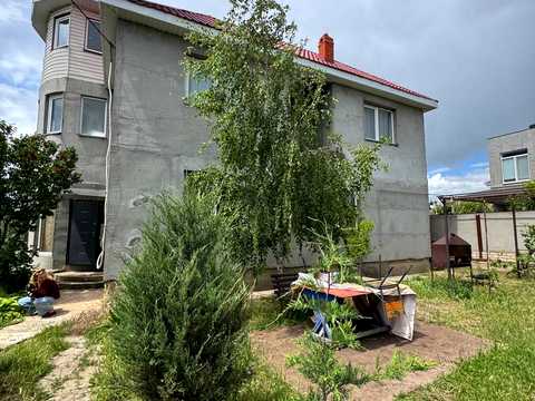 дом по адресу п. Лески, Паустовського
