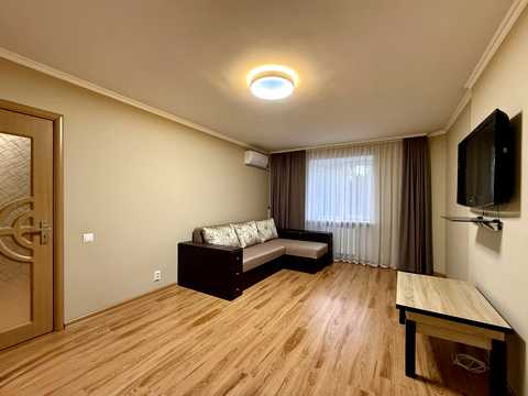 квартира за адресою Автокразівський бульв., 24