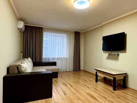 квартира за адресою Автокразівський бульв., 24