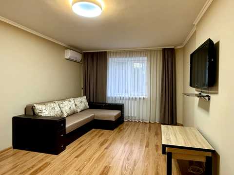 квартира за адресою Автокразівський бульв., 24