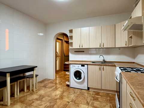 квартира за адресою Автокразівський бульв., 24