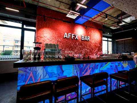 комерційна за адресою Велика Васильківська вул. (Червоноармійська), 4