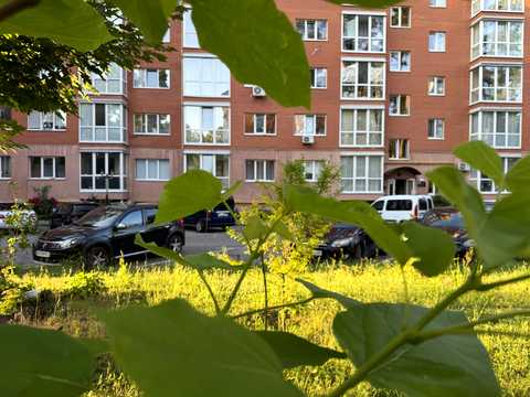 квартира за адресою Кленова вул., 45а/2