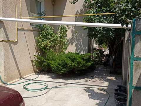 комерційна за адресою Одеська вул., 28