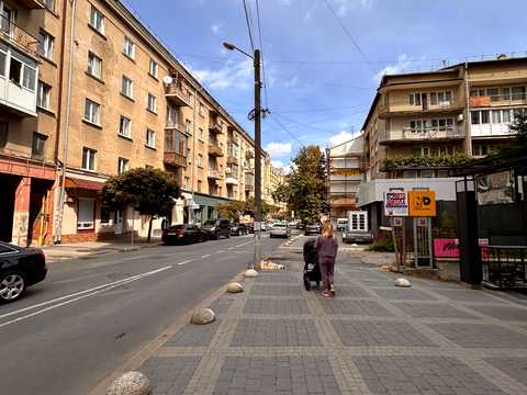 комерційна за адресою Гетьмана Мазепи вул., 35