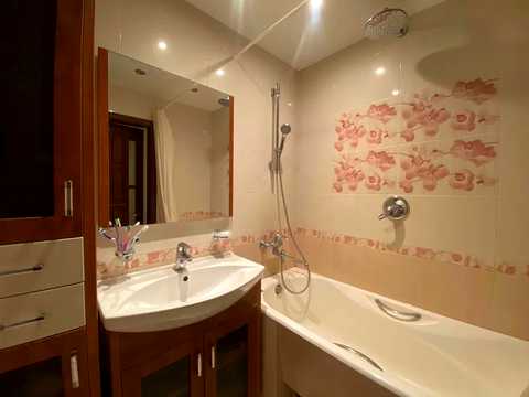 квартира за адресою Дарницький бульв., 8
