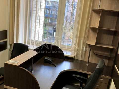 коммерческая по адресу Антоновича ул. (Горького), 19/14
