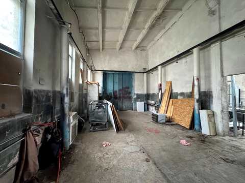 комерційна за адресою Садовського вул., 4
