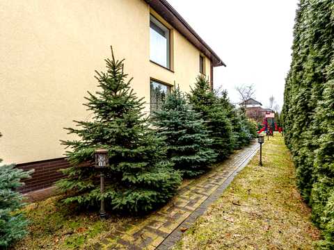 будинок за адресою с. Петропавлівське (Петровське), Лесі Українки