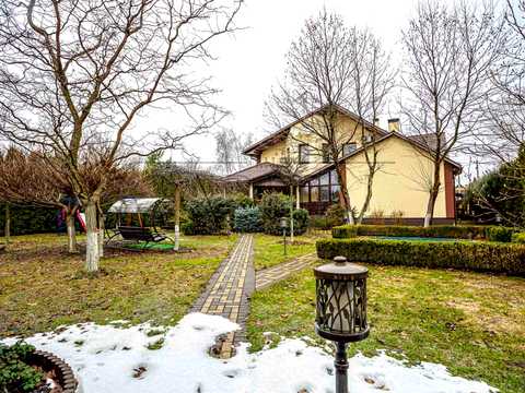 будинок за адресою с. Петропавлівське (Петровське), Лесі Українки