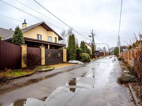 будинок за адресою с. Петропавлівське (Петровське), Лесі Українки