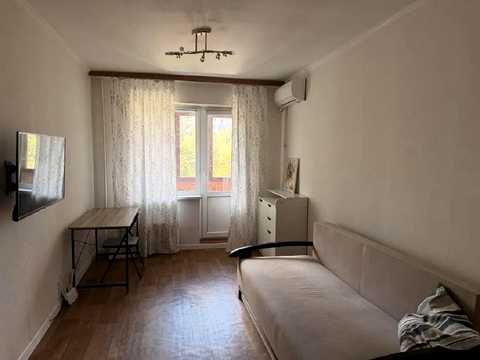 квартира за адресою Вахтанга Кікабідзе вул. (Булгакова), 4