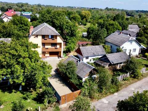 будинок за адресою Шкільна, 16а