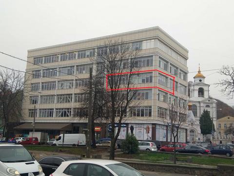 комерційна за адресою Верхній Вал вул., 2