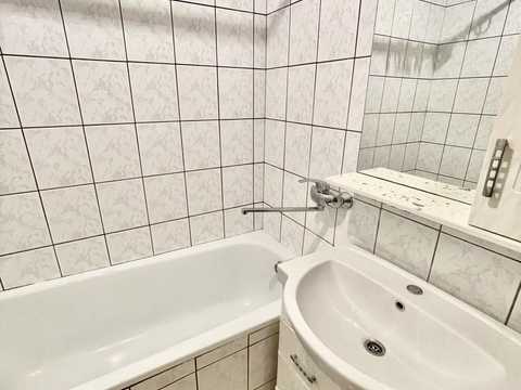 квартира по адресу Михаила Лушпы просп. (Космонавтів), 9